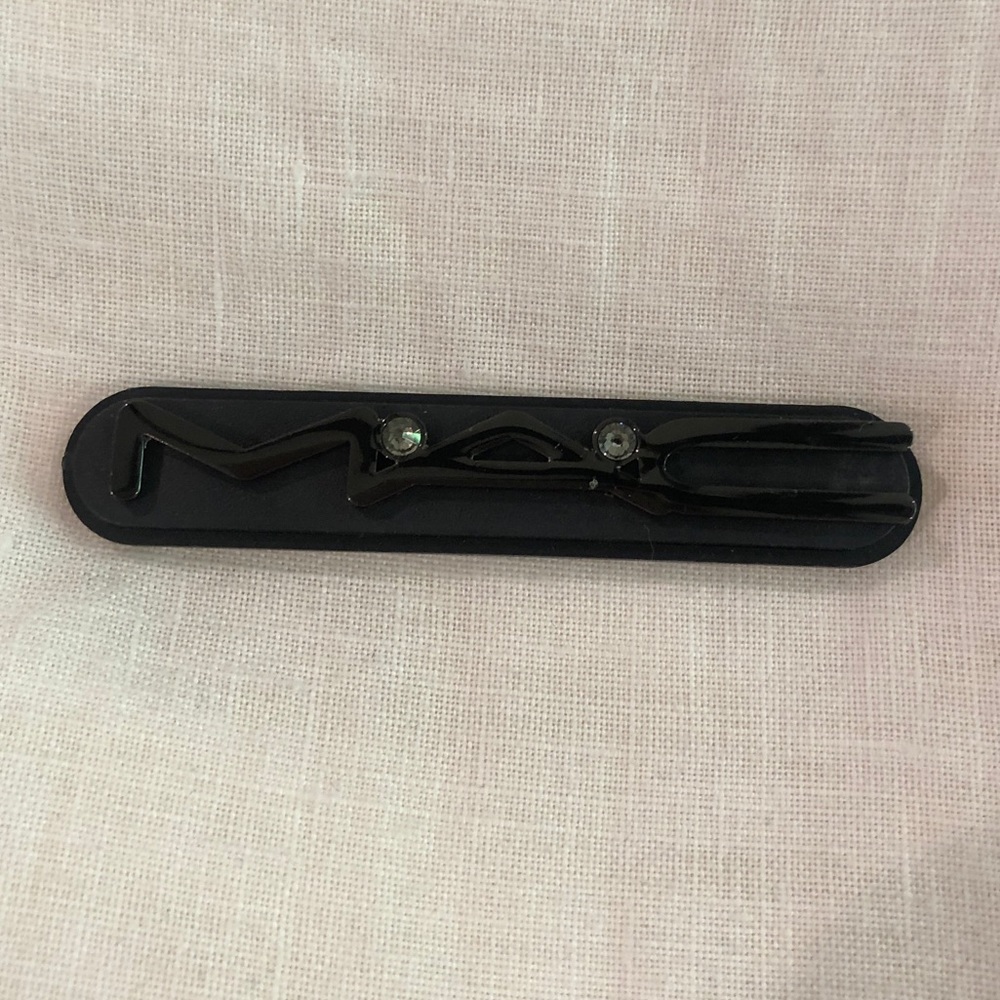 MAC Pin